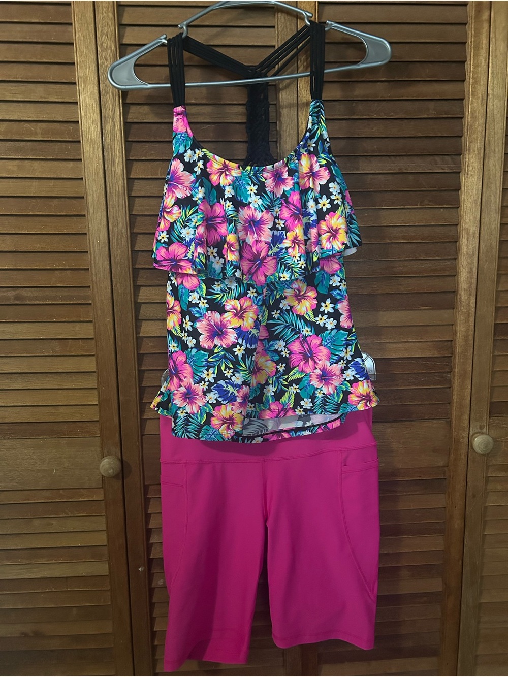 Floral Ruffle Tankini by with bottom by Old Navy (Nylon material) Sz L